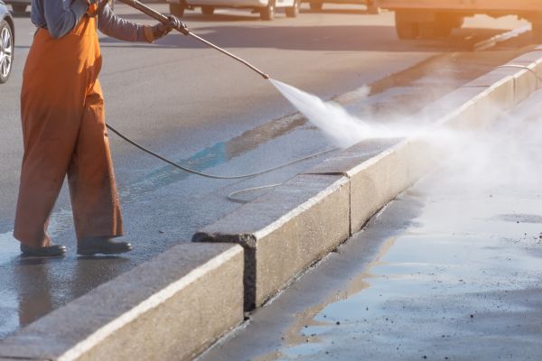 Commercial Concrete Cleaning in West Des Moines
