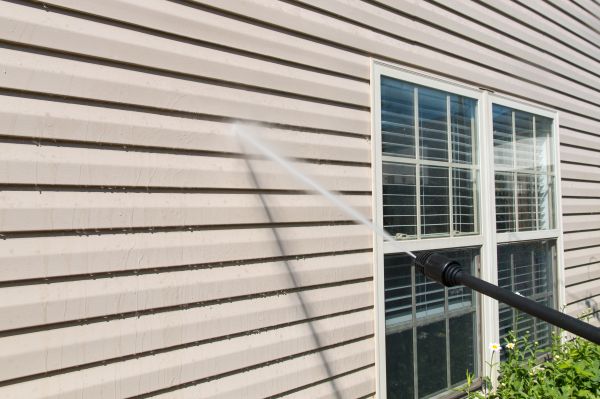 House Pressure Washing in West Des Moines